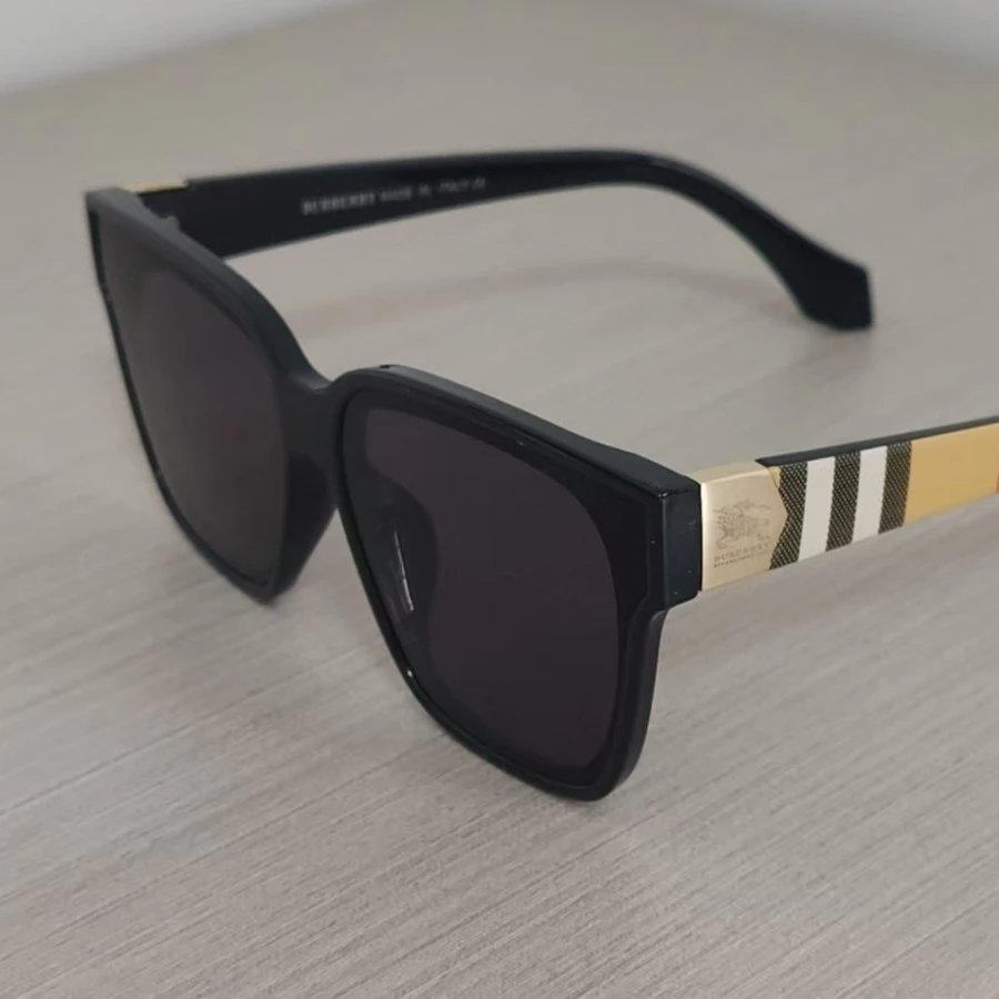 Burberry Black Square Sunglasses with Check Pattern Arms