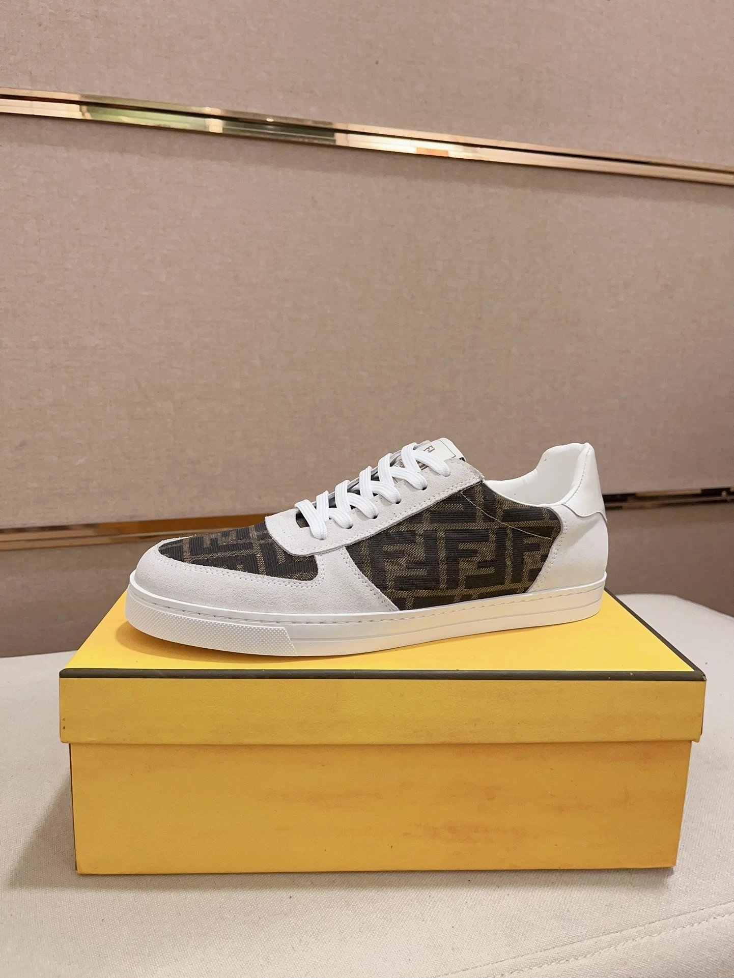 Fendi Men's FF Logo Print Low Top Sneakers White and Brown