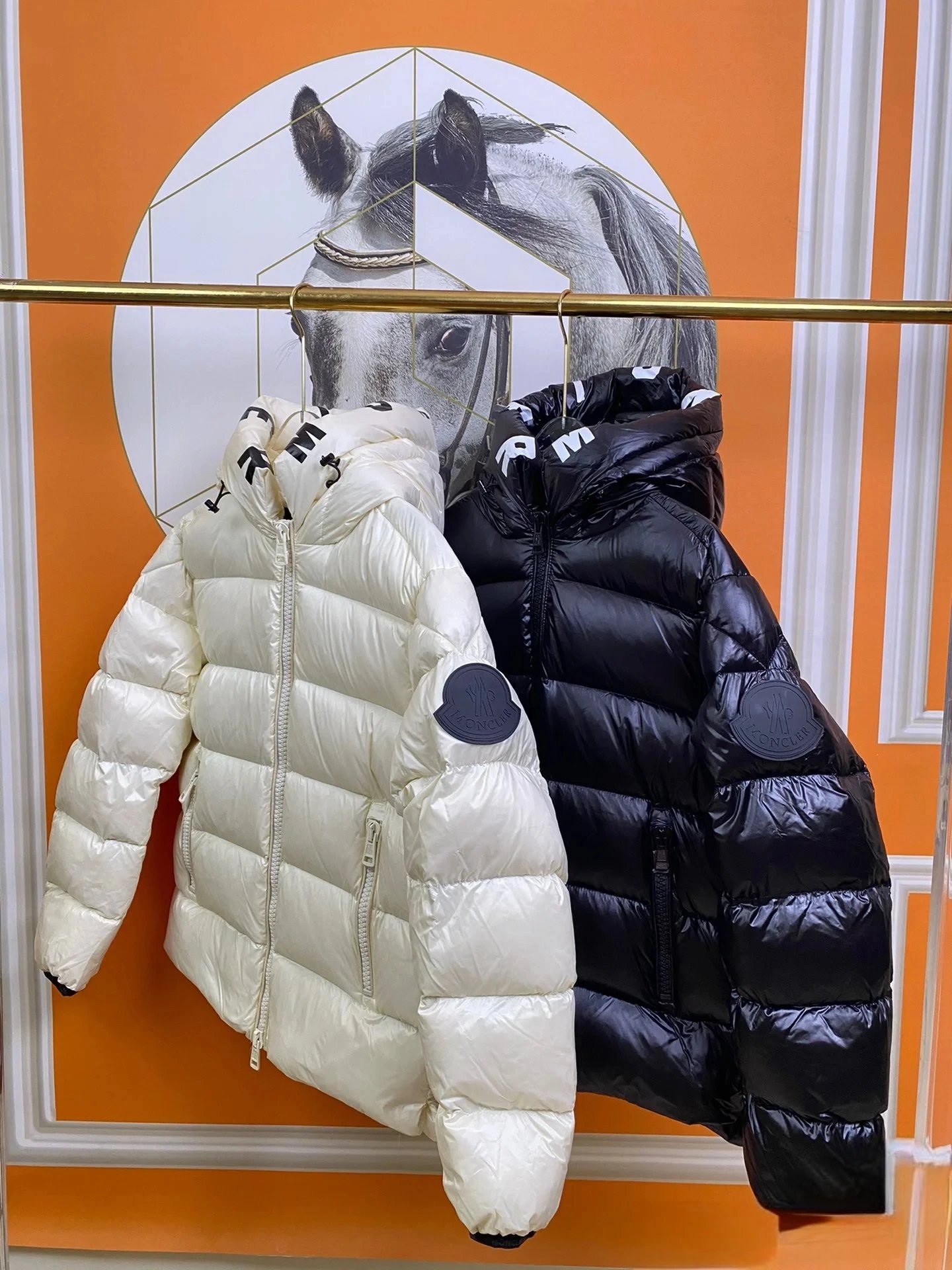 Moncler Down Jacket White and Black Puffer Coat for Men Women