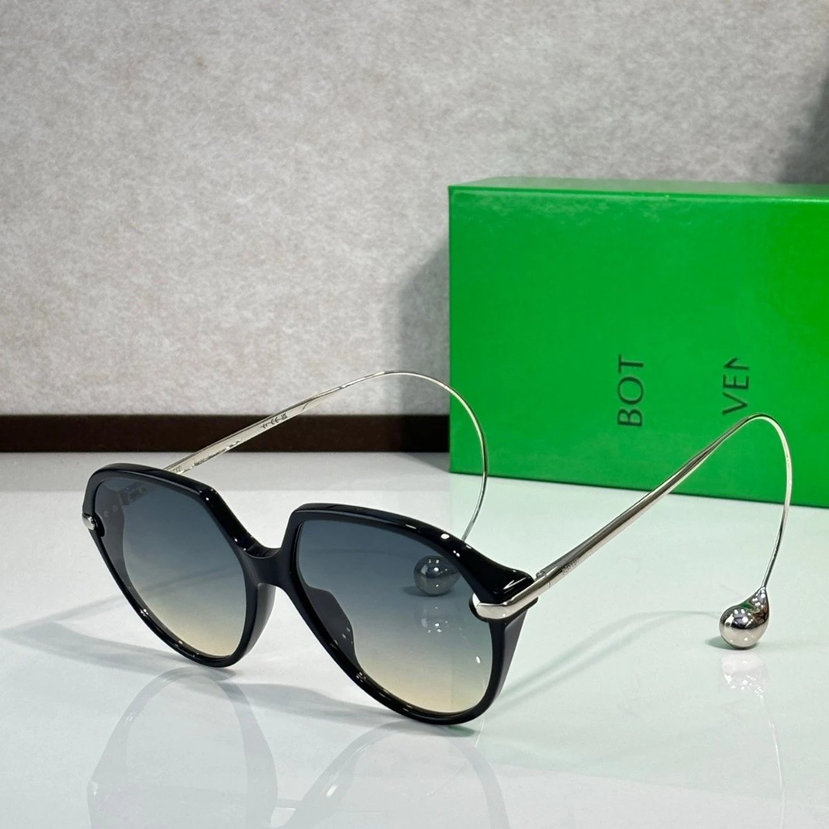 Bottega Veneta Cat Eye Sunglasses with Gradient Lenses