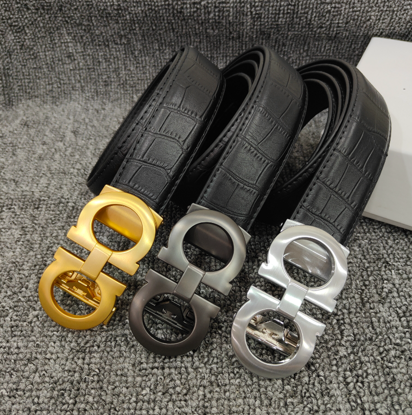 Dior Men's Leather Belt with Metal Buckle in Black