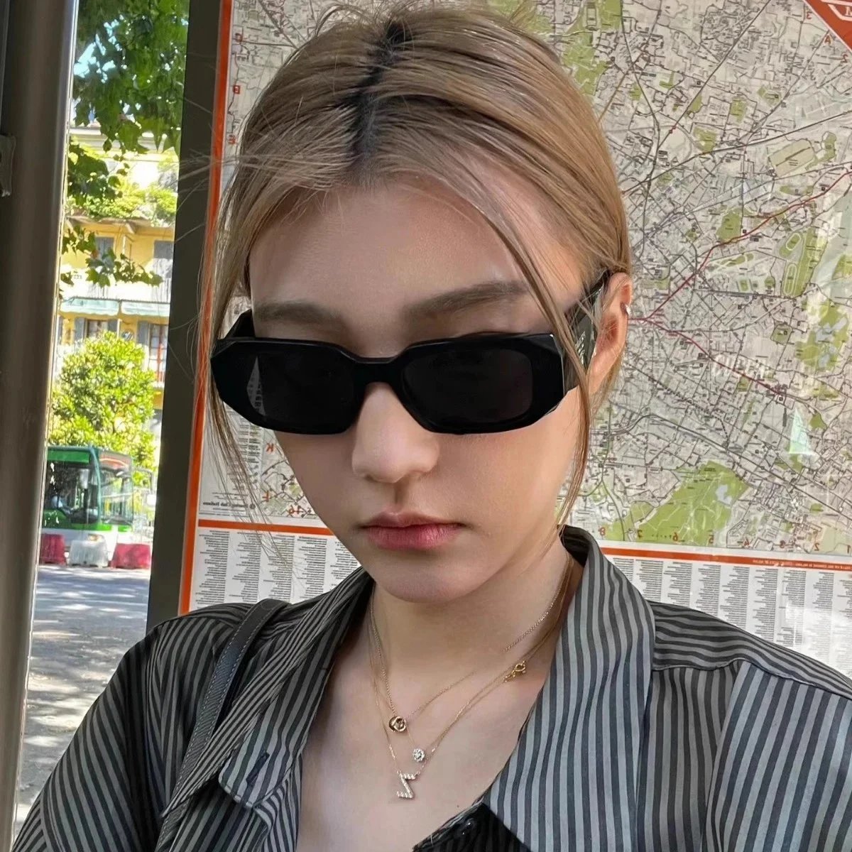 Gucci Black Rectangular Sunglasses for Women