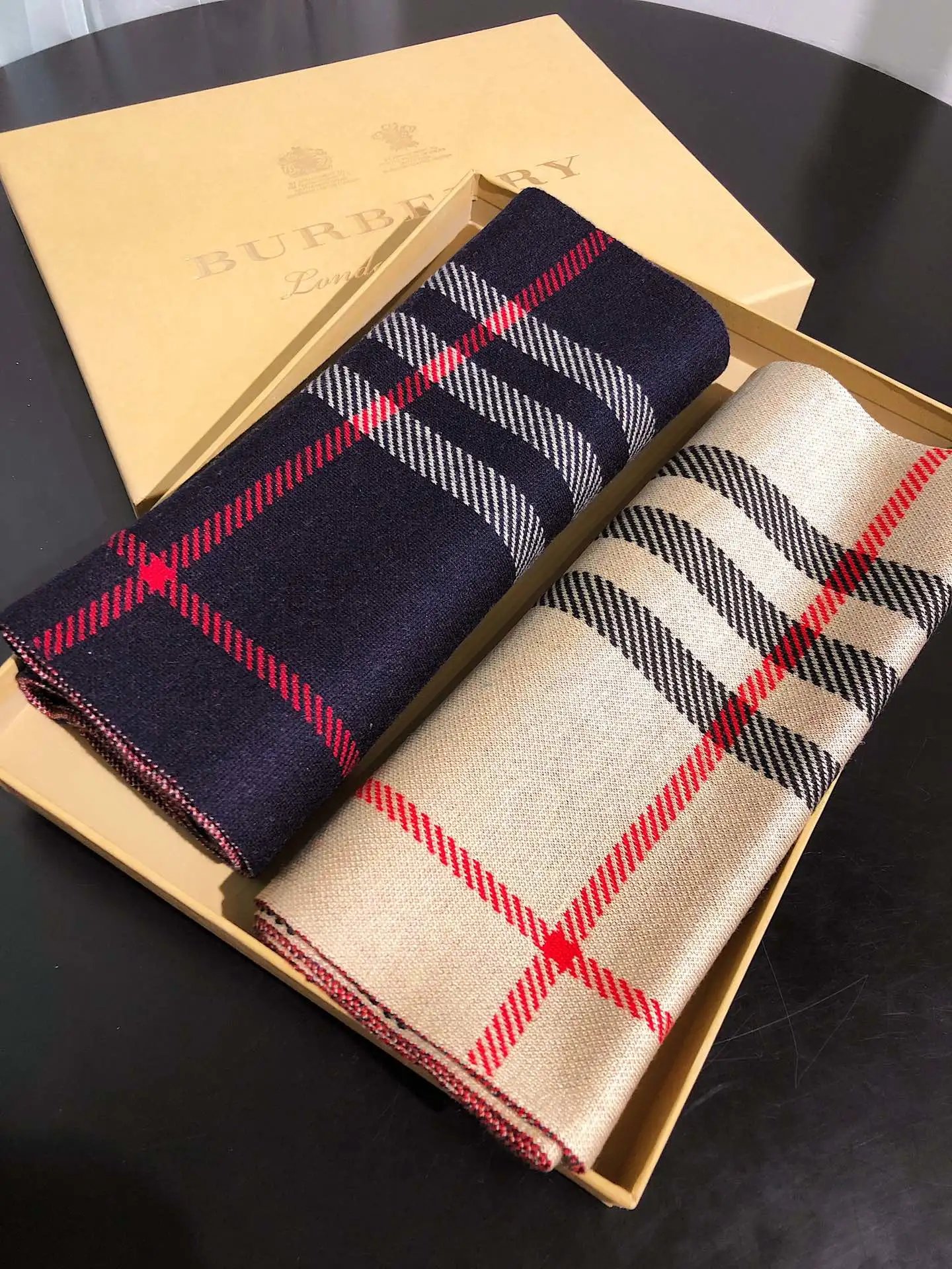 Burberry Check Pattern Scarf Set in Navy and Beige