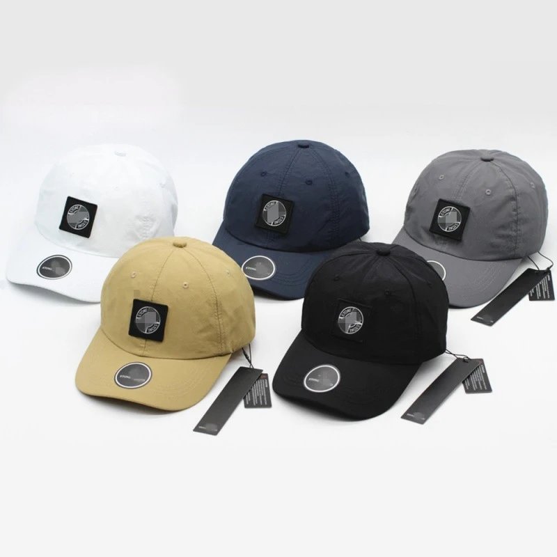 Stylish Baseball Caps for Men and Women - Fashionable Hat with Logo Patch