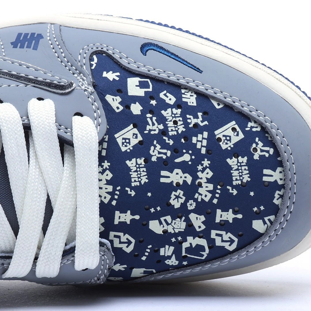 Nike SB Dunk Low x Supreme Blue and White Sneakers