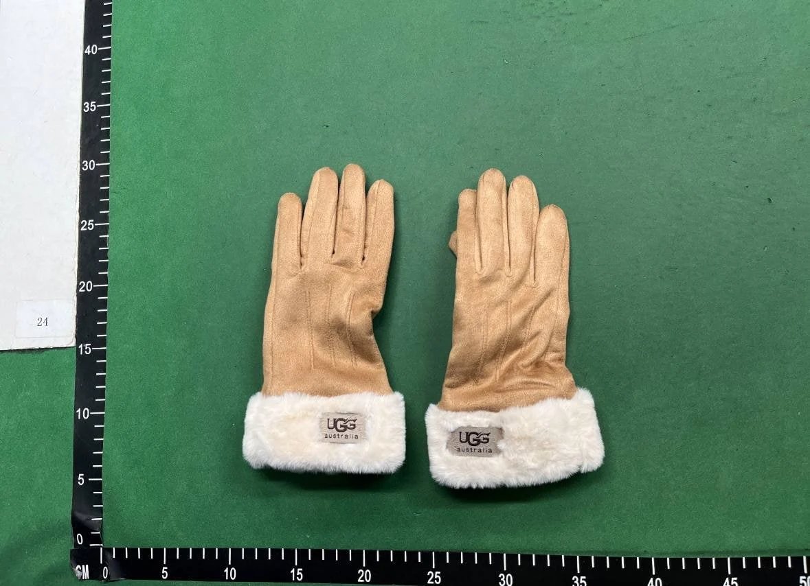 UGG Australia Genuine Sheepskin Gloves with Faux Fur Cuff