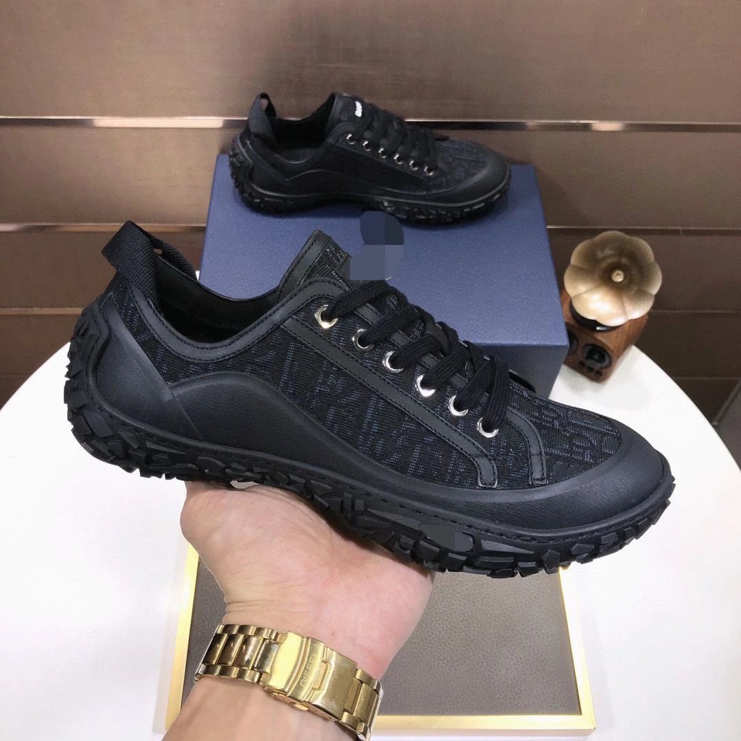 Black Mesh Sneakers for Men Lightweight Outdoor Shoes