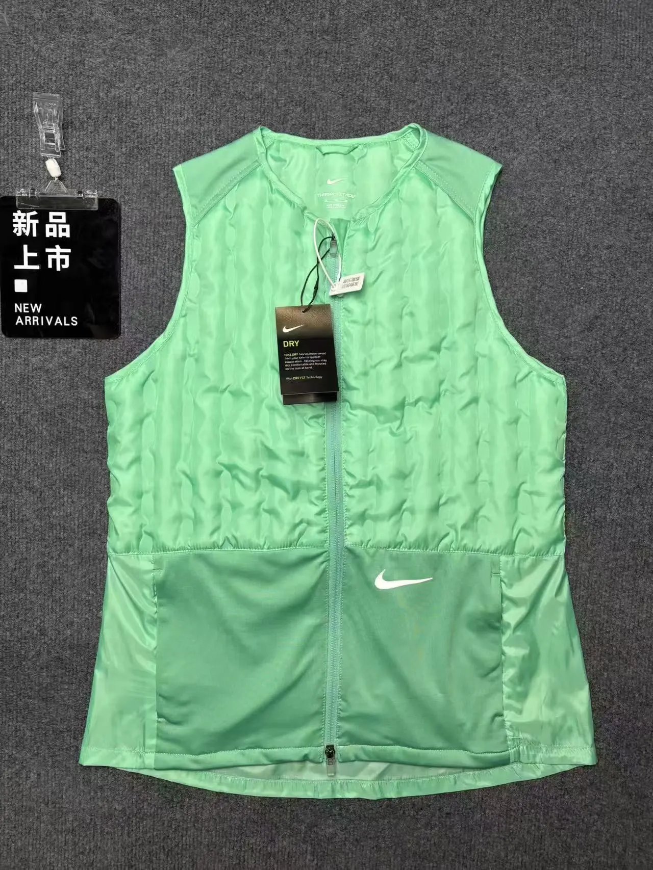 Nike Women's Green DRY Running Vest Lightweight Athletic Sleeveless Jacket
