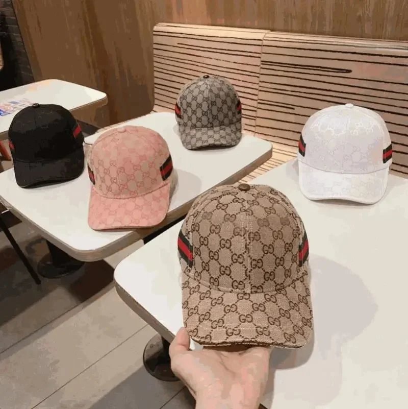 Gucci GG Supreme Pattern Baseball Cap