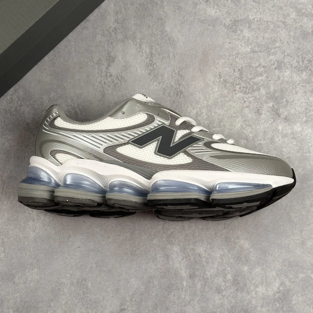 New Balance 2002R Running Shoes White Grey Black