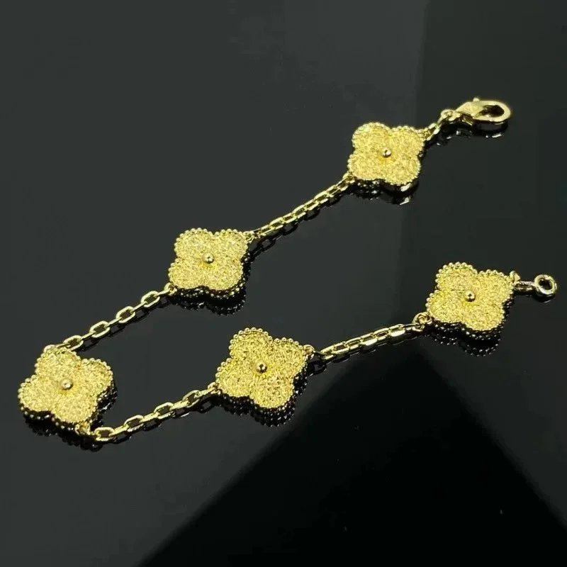 Golden Flower Chain Bracelet Elegant Jewelry for Women