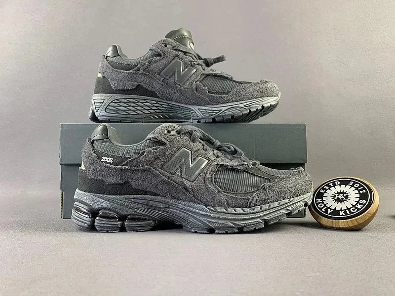 New Balance 2002R Grey Sneakers Men's Running Shoes