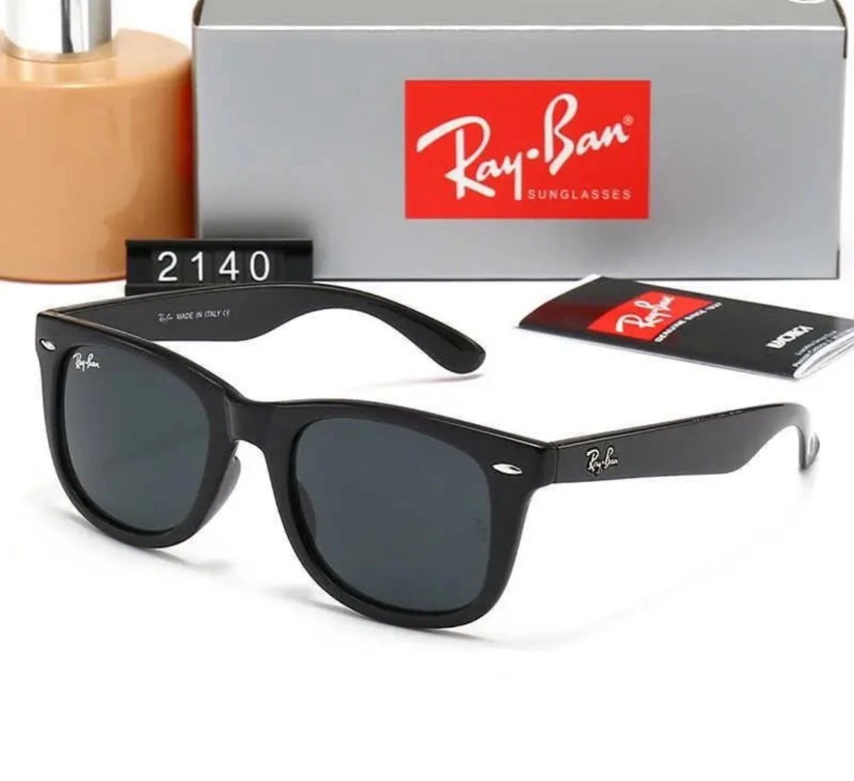 Ray-Ban Wayfarer Sunglasses Classic Black Frame with Dark Lenses