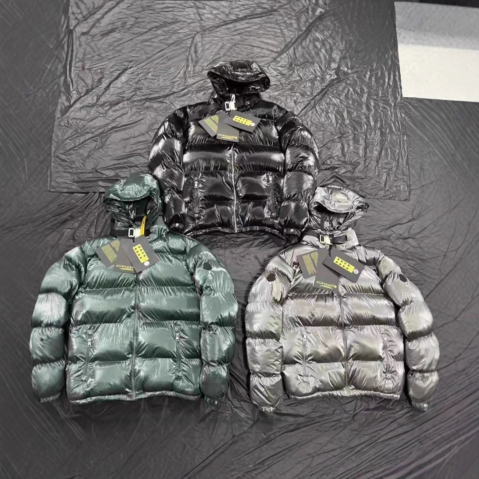 Men's Reflective Puffer Jacket with Hood and Zip Closure
