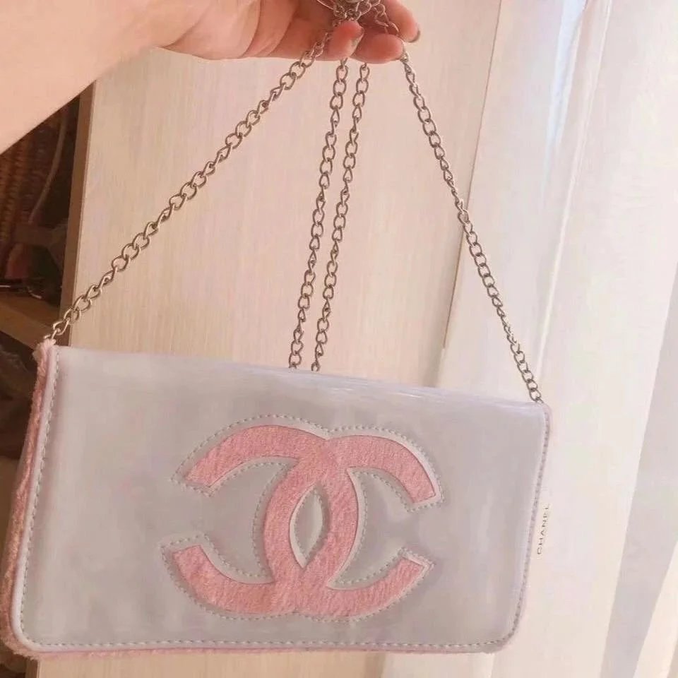 Chanel Pink CC Logo Chain Shoulder Bag