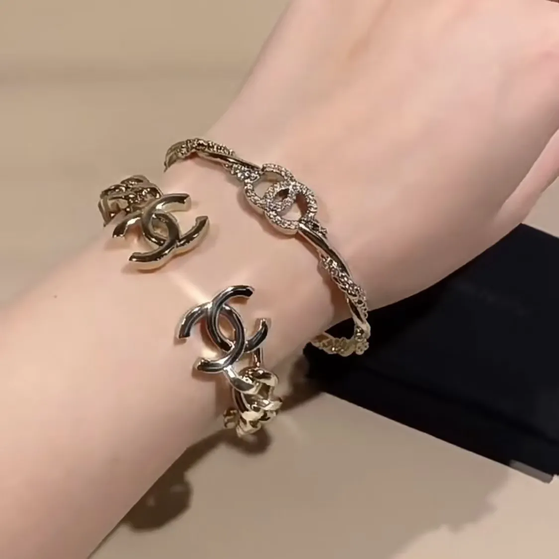 Chanel CC Motif Elegant Bracelet Gold
