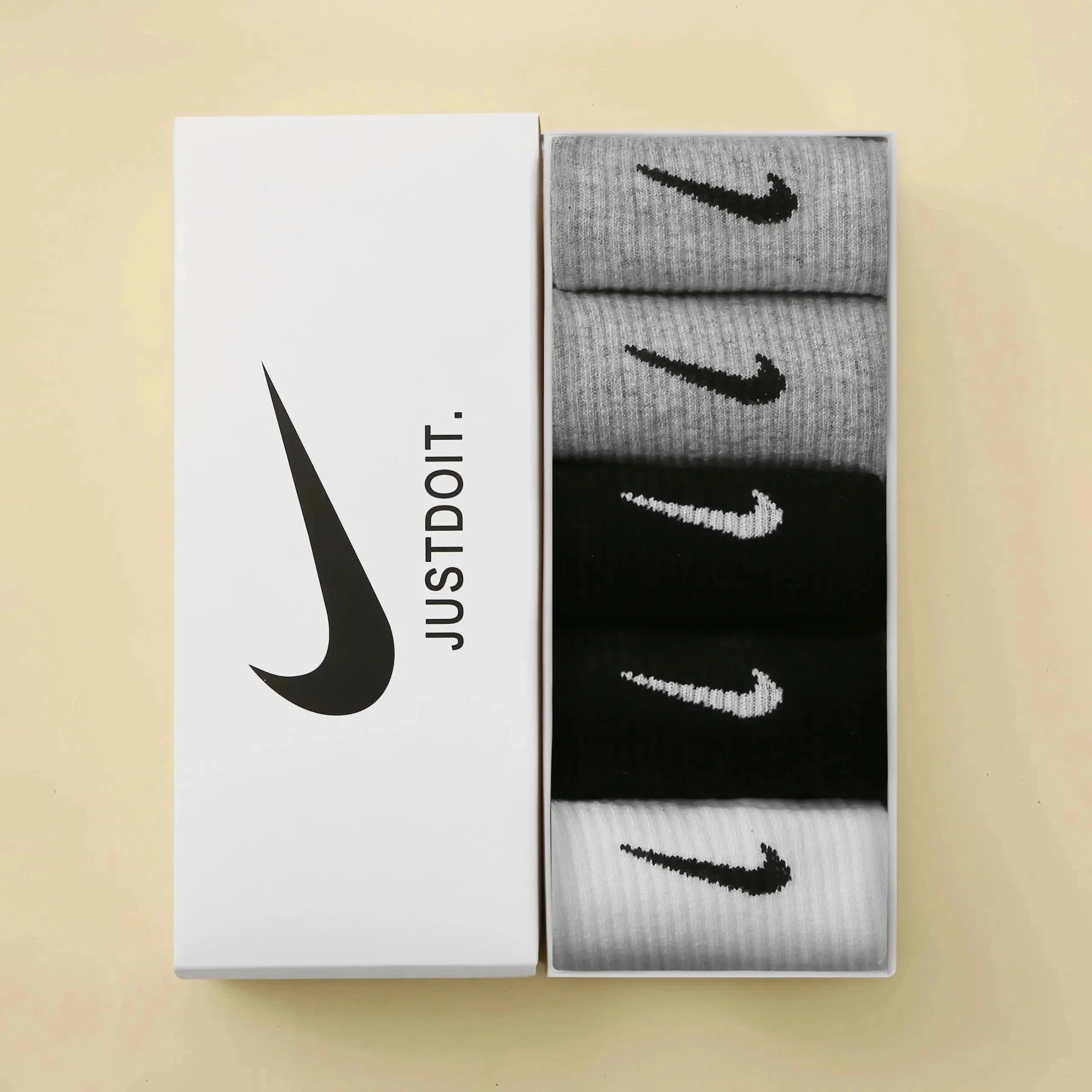 Nike Everyday Cushion Crew Athletic Socks Multicolor