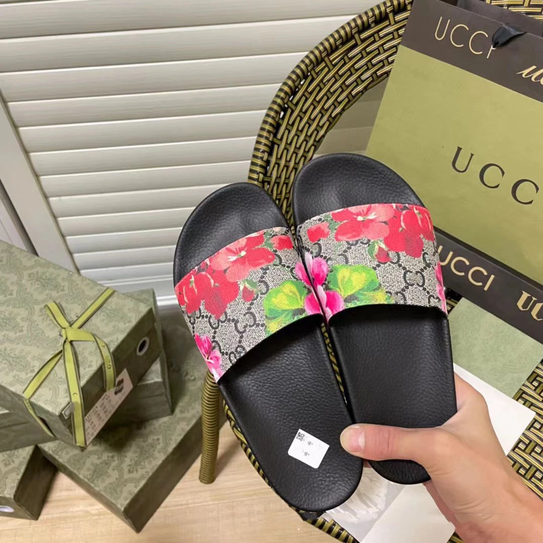 Gucci Blooms GG Supreme Floral Slides Sandals Multicolor