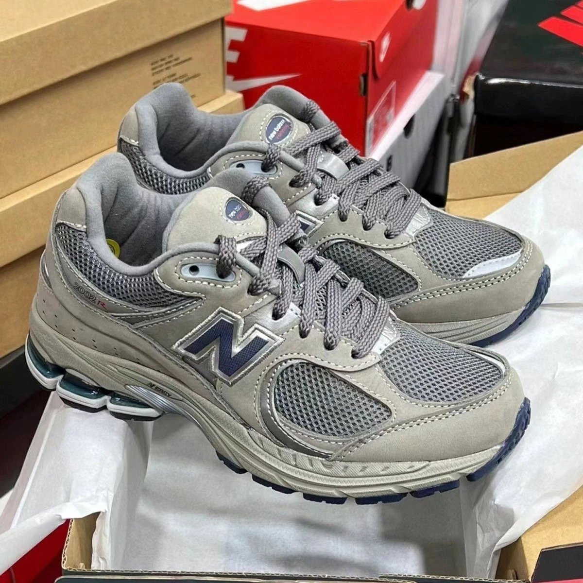 New Balance 2002R Chunky Retro Sneakers Gray