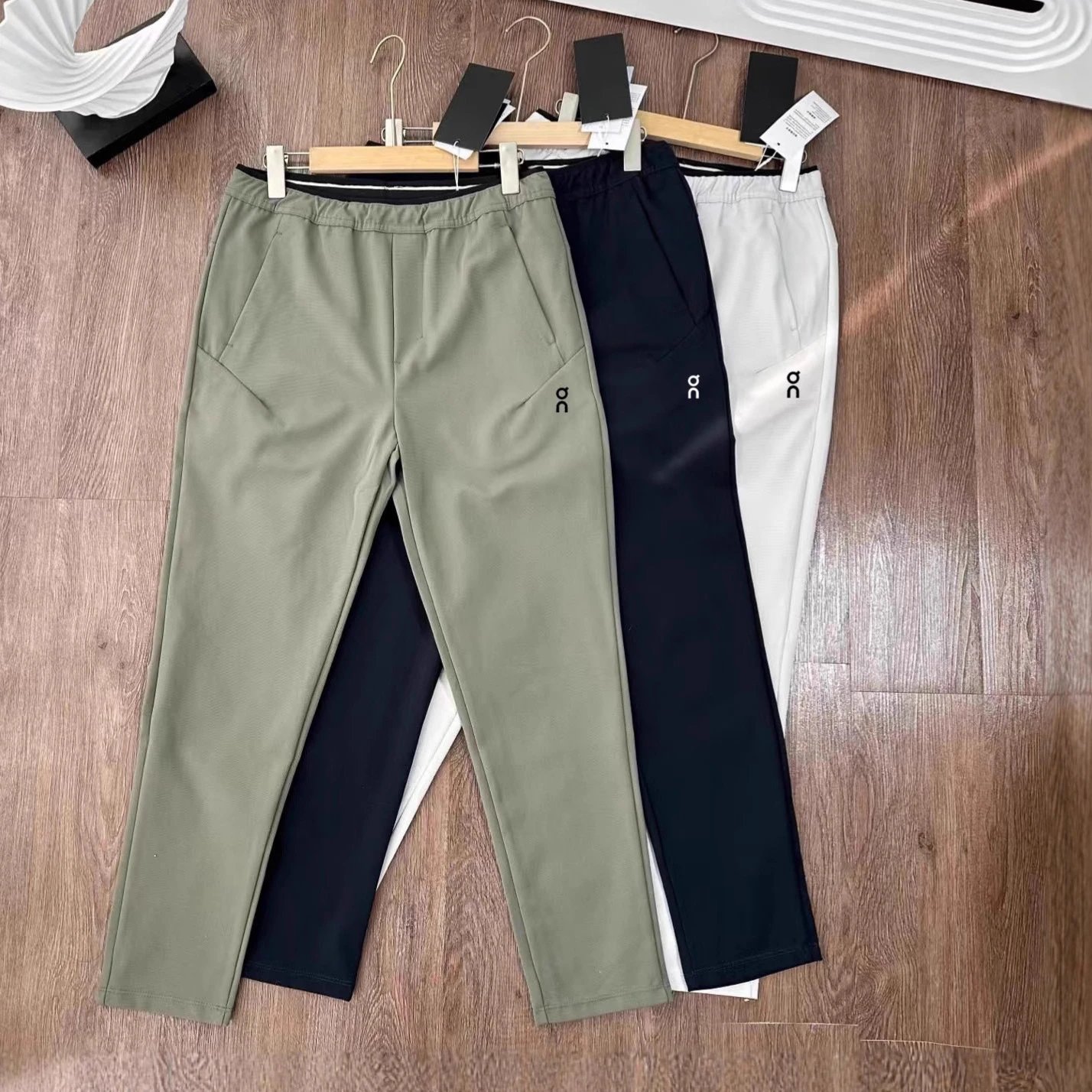 On Running On Track Pants Lightweight Athletic Trousers Multicolor