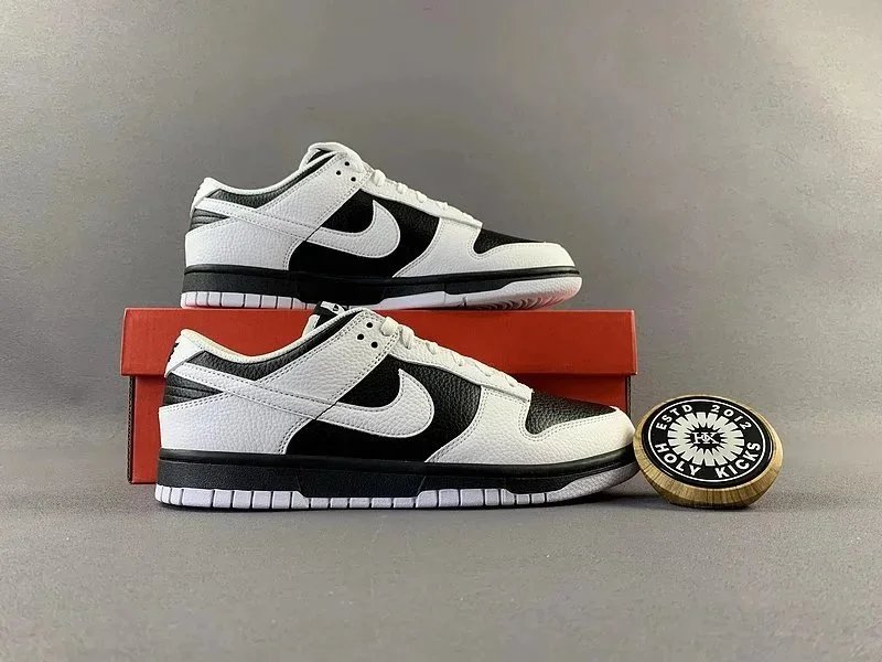 Nike Dunk Low Retro casual sneakers Black and White