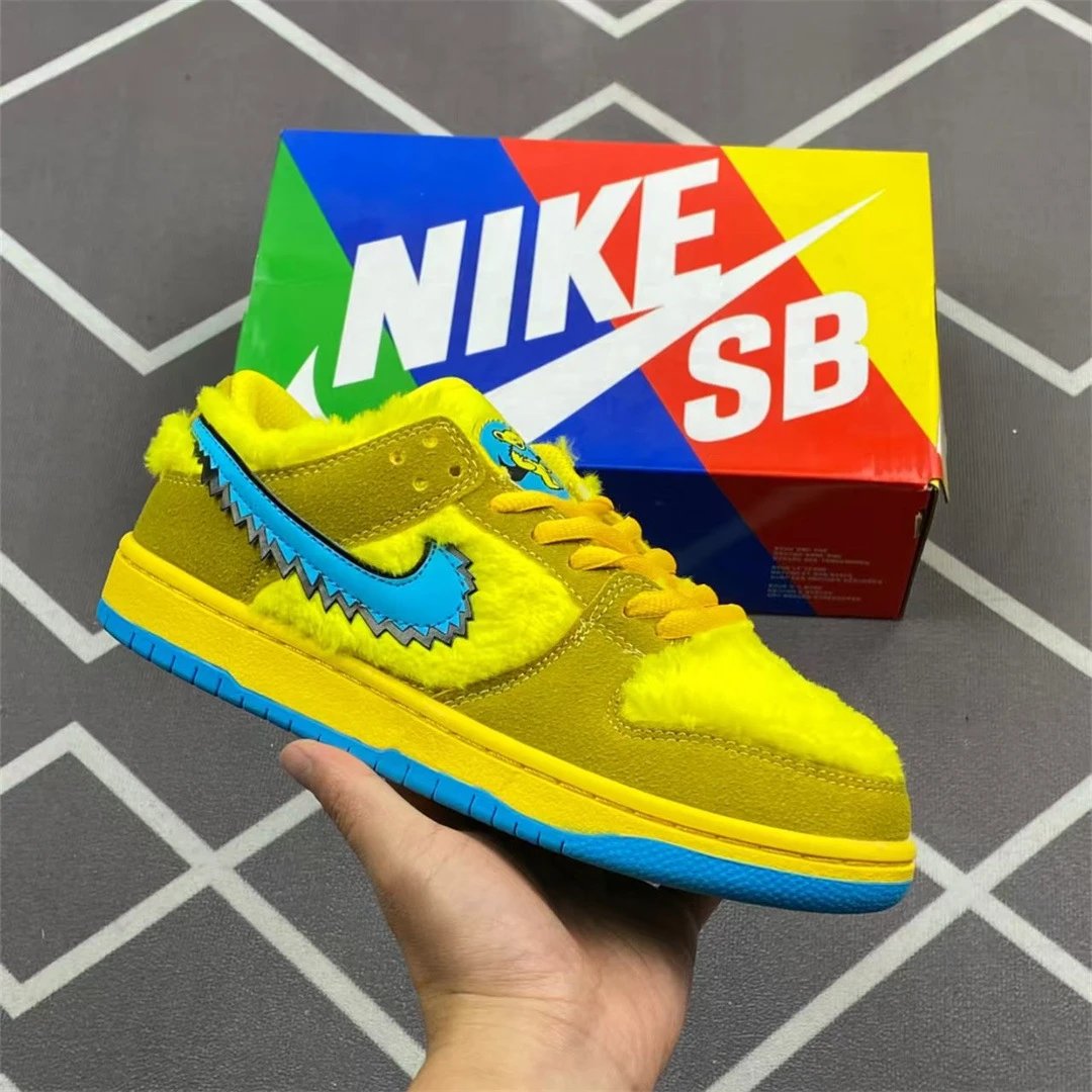 Nike SB Dunk Low Grateful Dead Bears Fuzzy Sneakers Yellow and Blue
