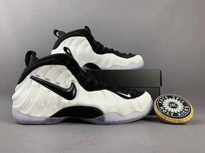 Nike Air Foamposite One Chunky Basketball Sneakers White and Black