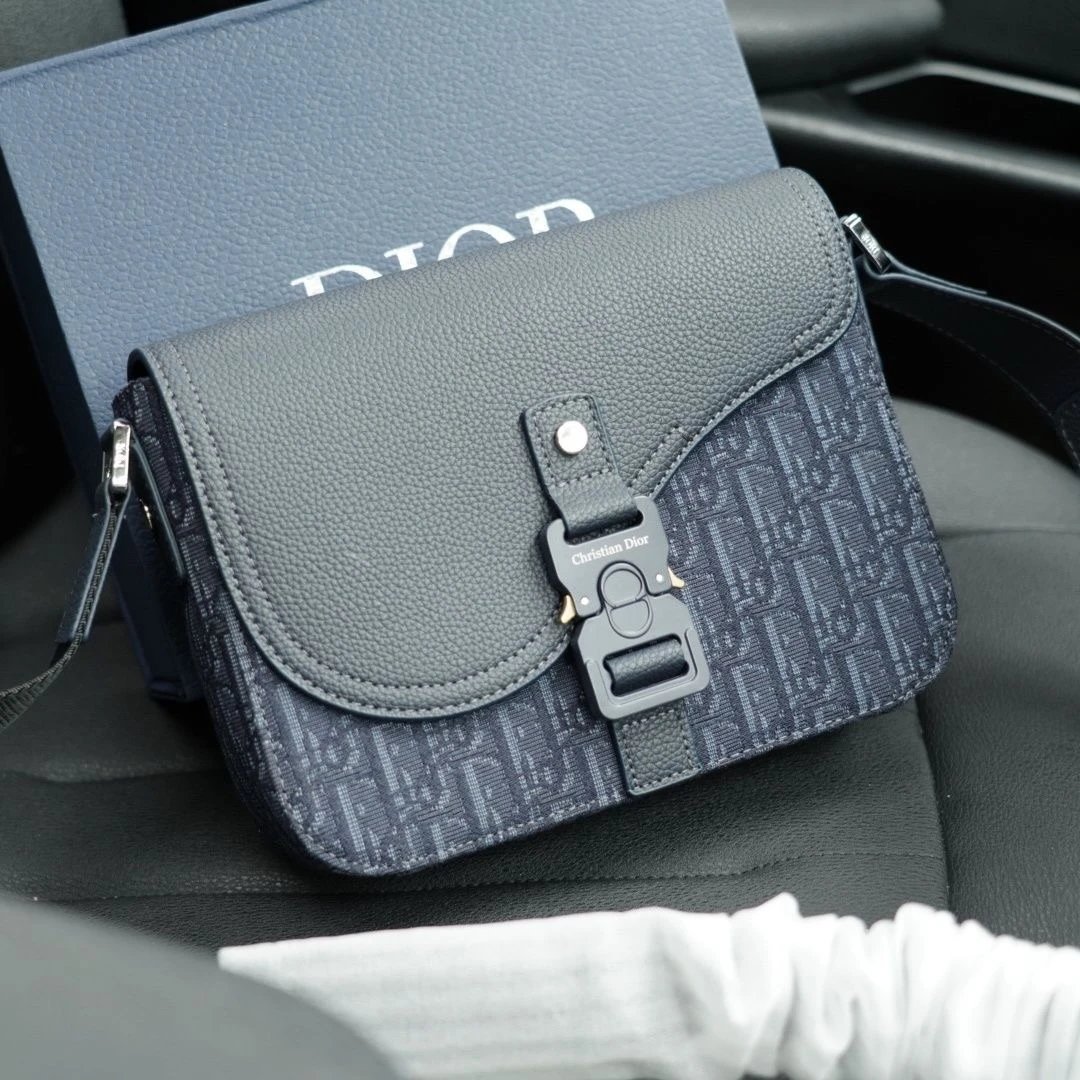 Dior Hit The Road Messenger Bag Oblique Canvas Crossbody Bag Navy