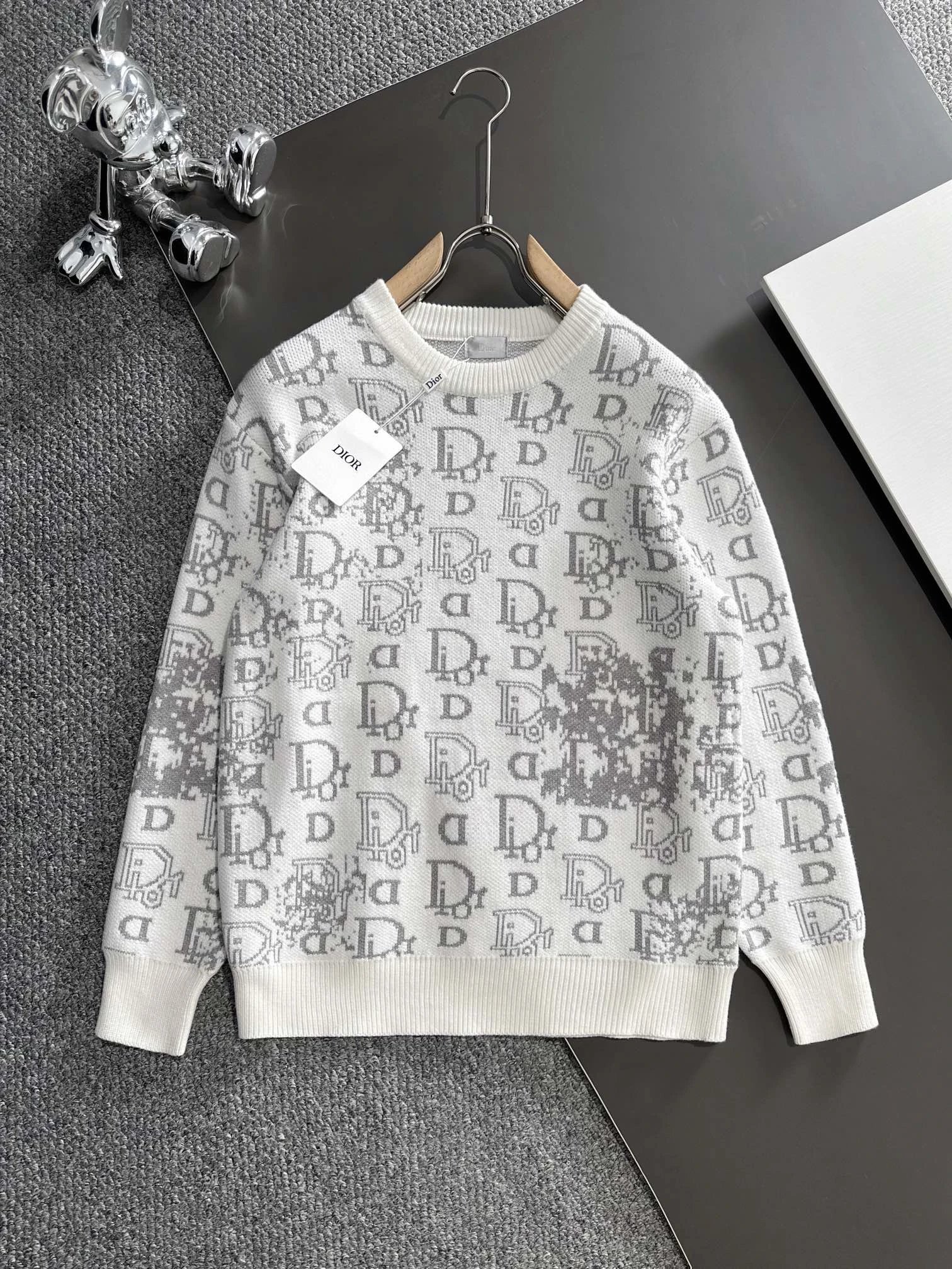 Dior Oblique Jacquard Knit Sweater White and Gray