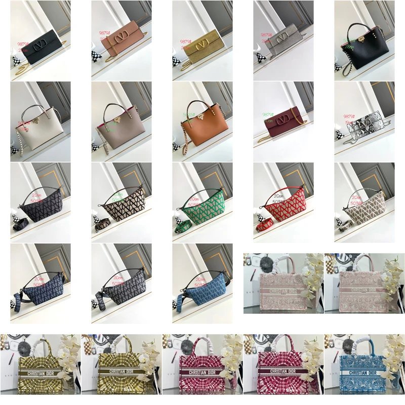 Valentino VLogo Signature Elegant Shoulder Bag Multicolor