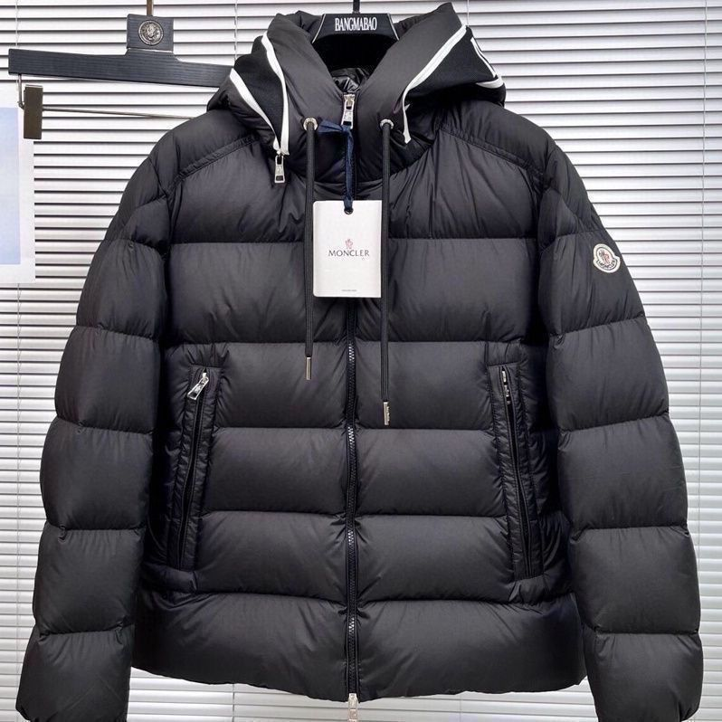 Moncler Puffer Down Jacket Black